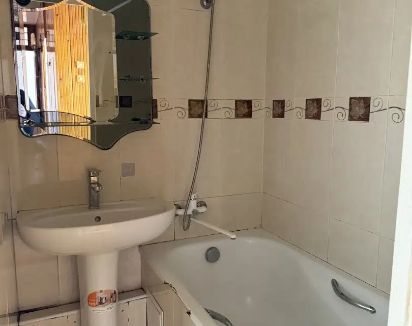 Продаётся 3-комнатная квартира, 59.1 м²