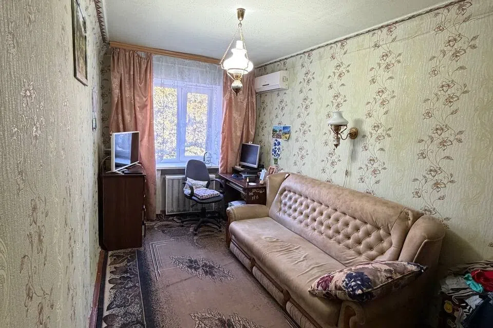 Продаётся 3-комнатная квартира, 57 м²