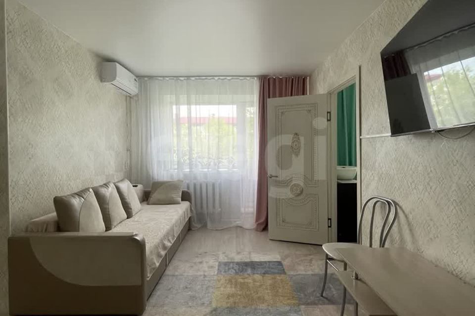 Продаётся 3-комнатная квартира, 41.4 м²