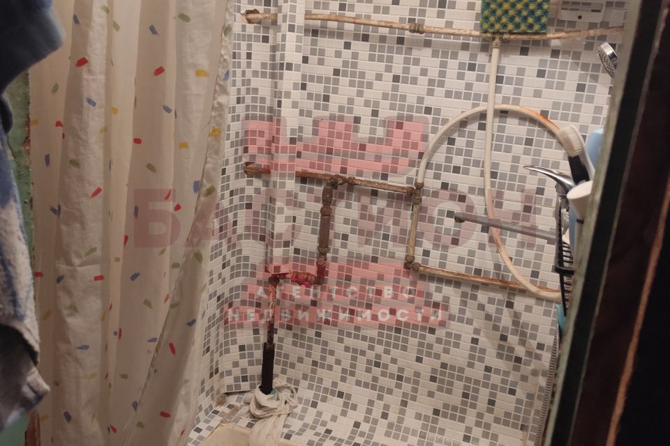 Продаётся комната в 4-комн. квартире, 14 м²