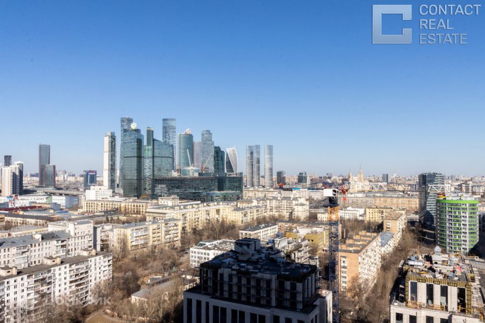 Продаётся 2-комнатная квартира, 101.5 м²