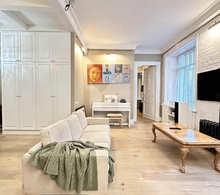 Продаётся 2-комнатная квартира, 67 м²