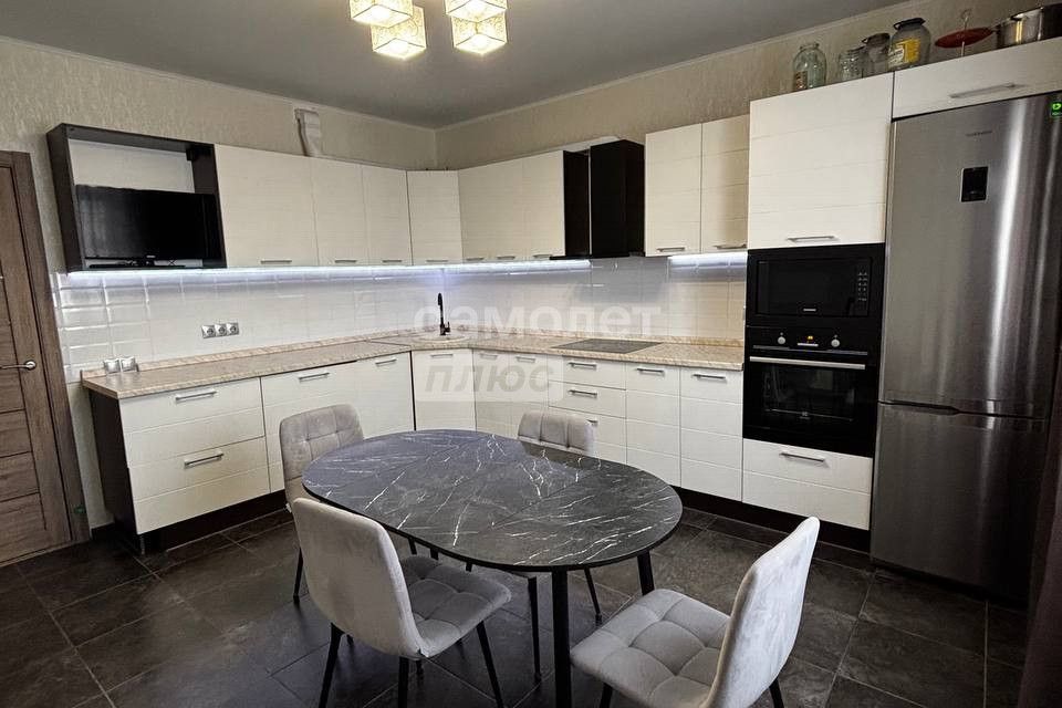 Продаётся 2-комнатная квартира, 74 м²