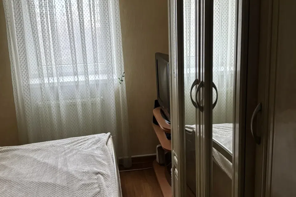 Продаётся 4-комнатная квартира, 74 м²