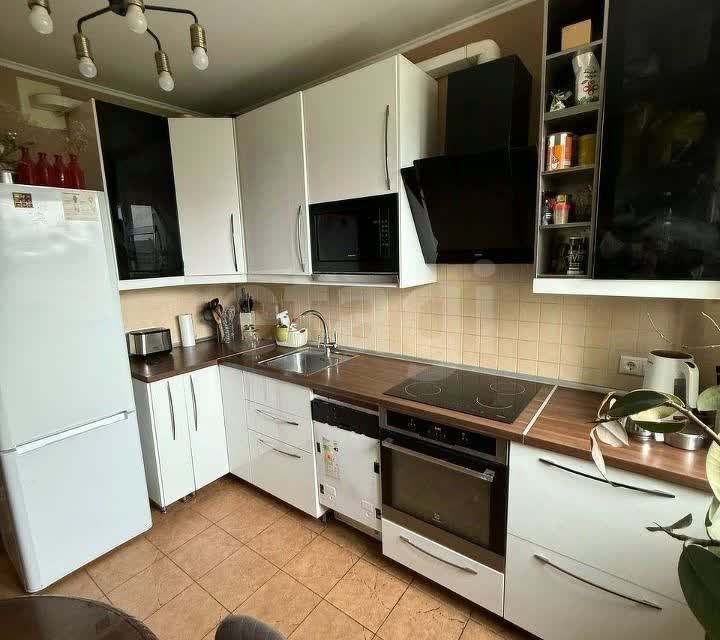 Продаётся 2-комнатная квартира, 63.7 м²