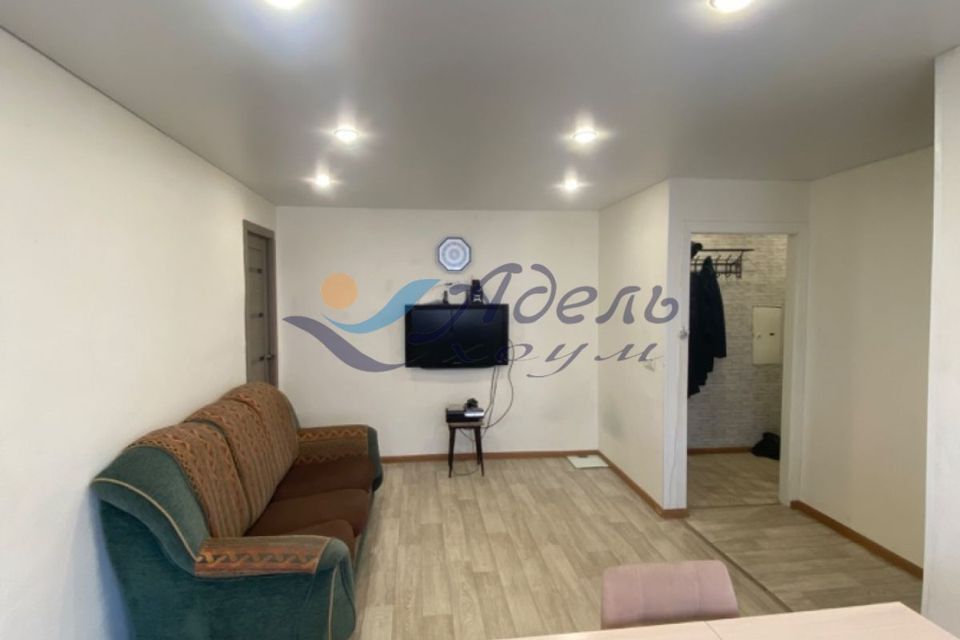 Продаётся 3-комнатная квартира, 55.6 м²