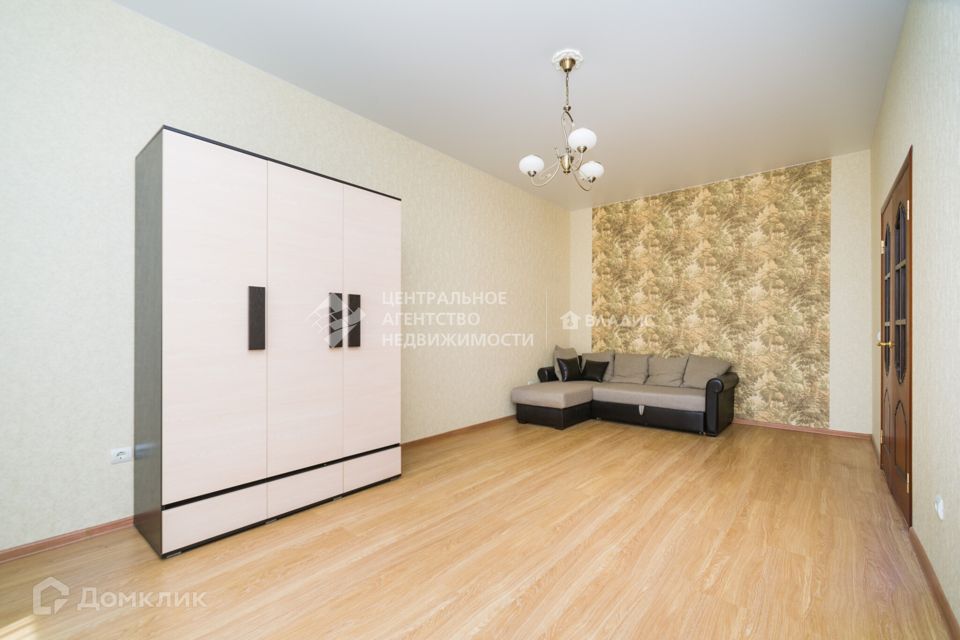 Продаётся 1-комнатная квартира, 43 м²