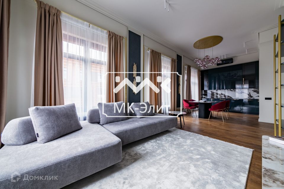 Продаётся 4-комнатная квартира, 121 м²