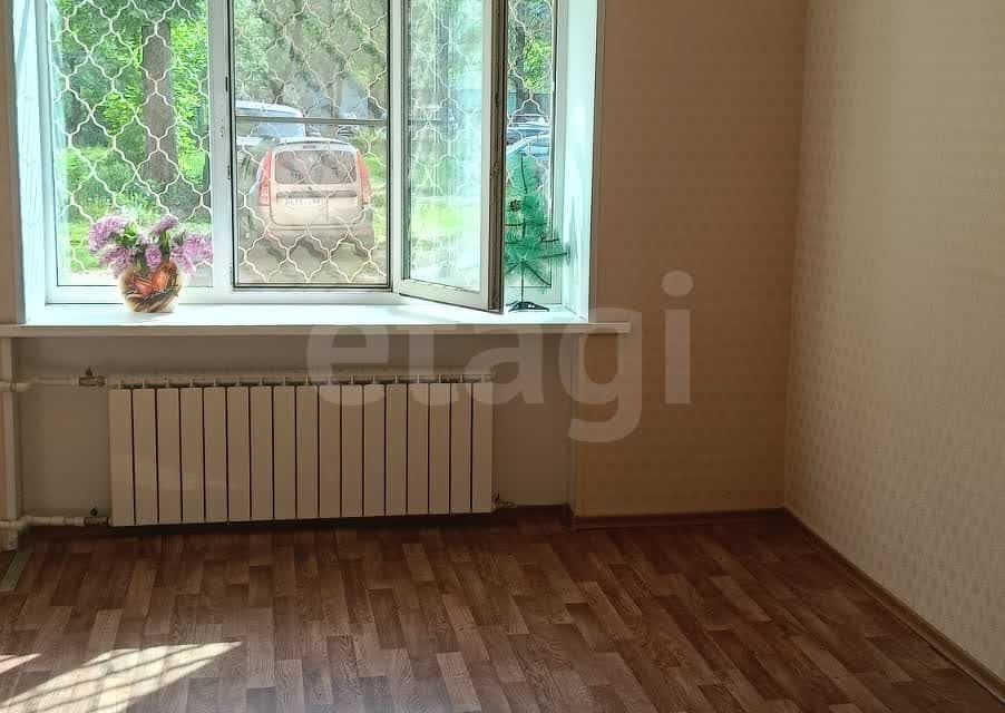 Продаётся 1-комнатная квартира, 43 м²