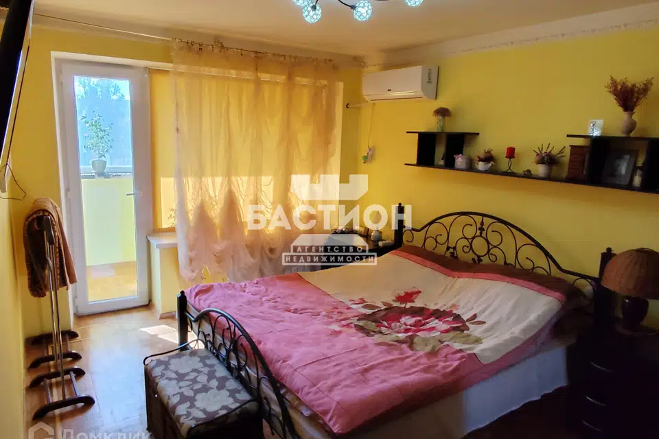 Продаётся 4-комнатная квартира, 99.4 м²