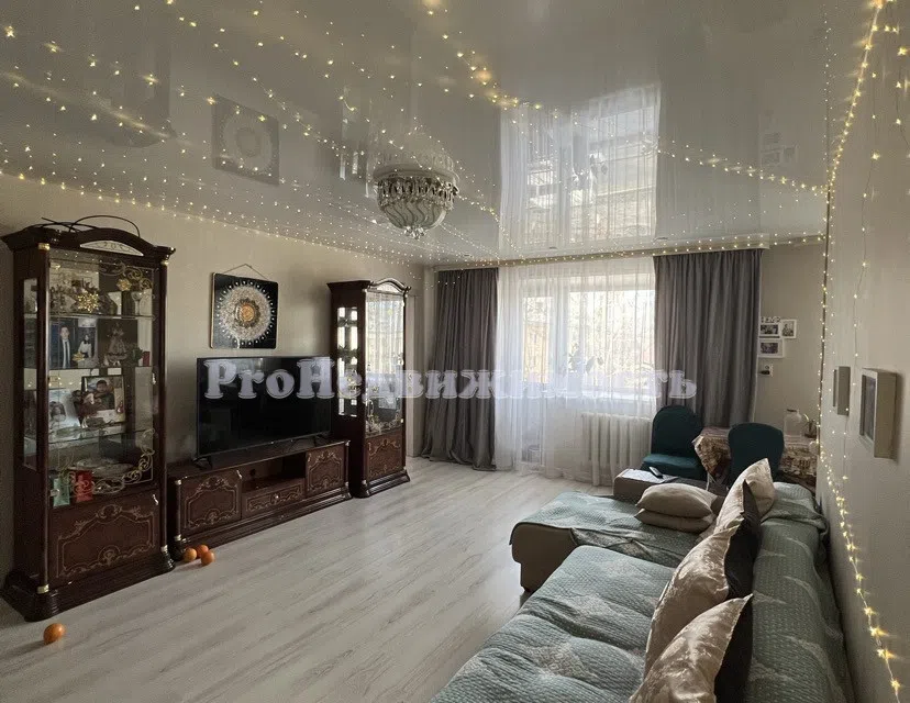 Продаётся 4-комнатная квартира, 64 м²