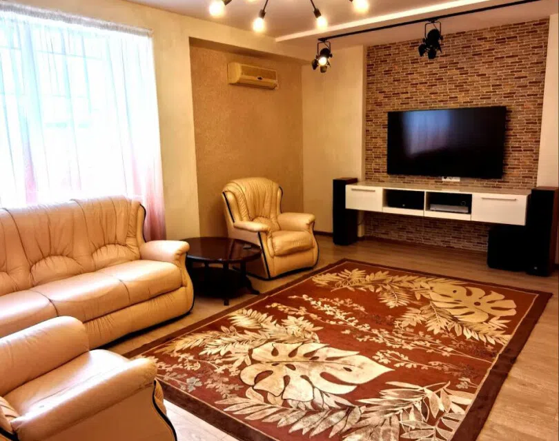 Продаётся 3-комнатная квартира, 138.3 м²