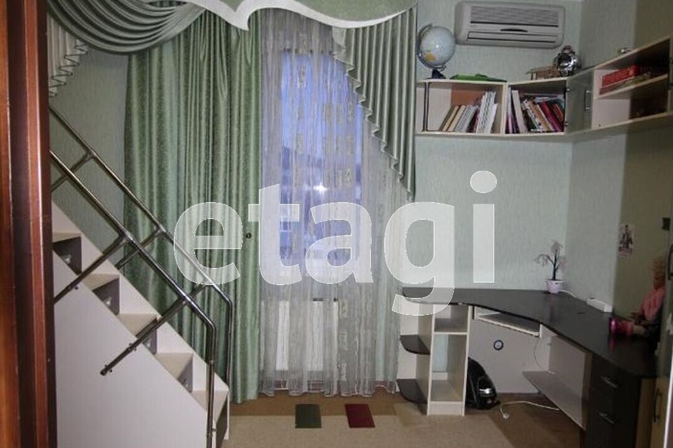 Продаётся 5-комнатная квартира, 168 м²