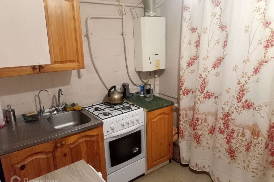 Продаётся 3-комнатная квартира, 58.3 м²