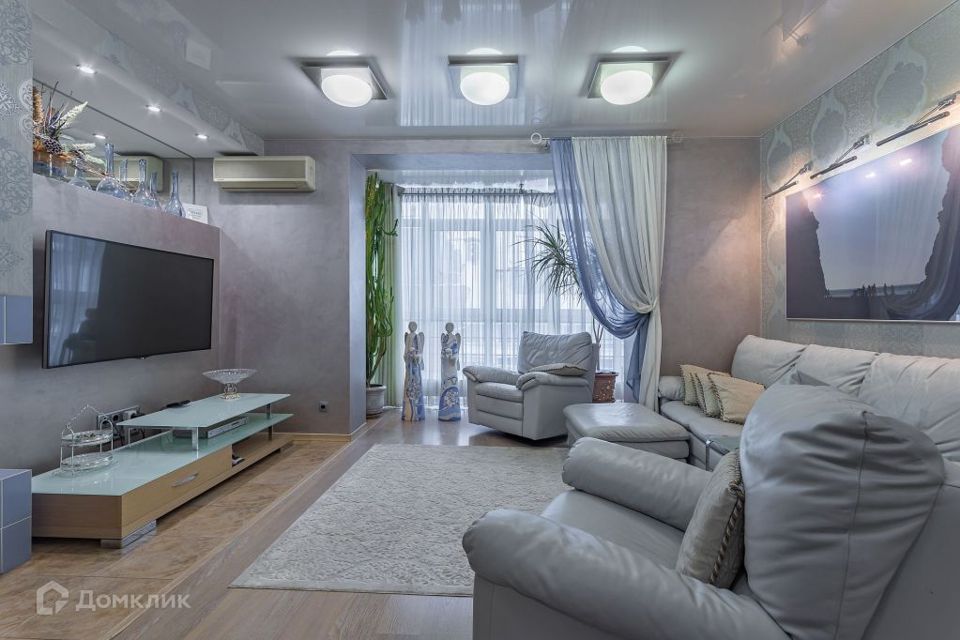 Продаётся 4-комнатная квартира, 150 м²