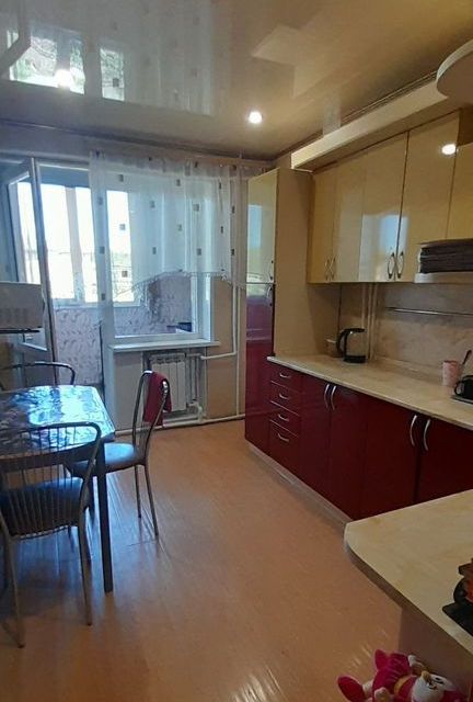 Продаётся 3-комнатная квартира, 63.9 м²