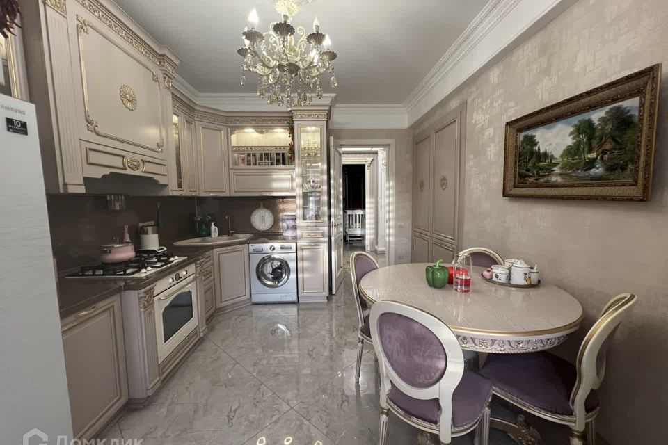 Продаётся 3-комнатная квартира, 93 м²