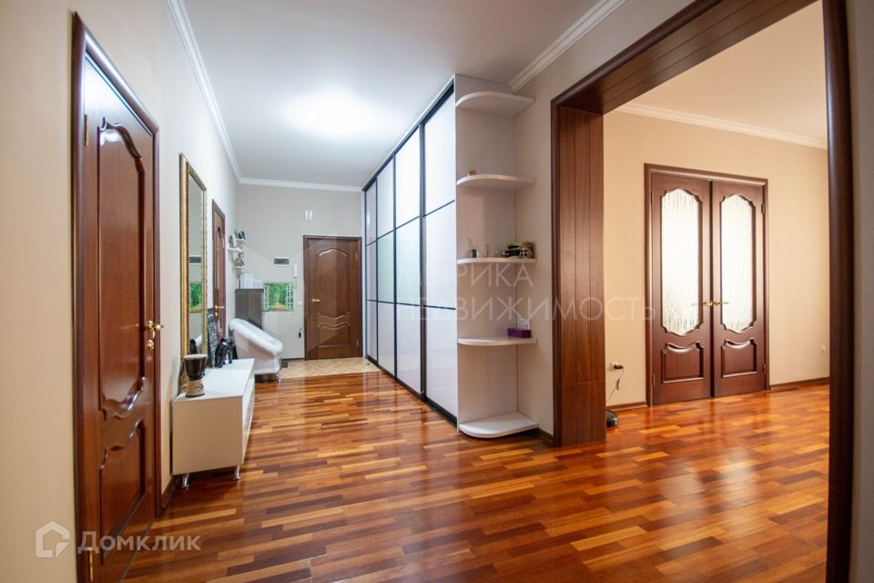 Продаётся 3-комнатная квартира, 134 м²