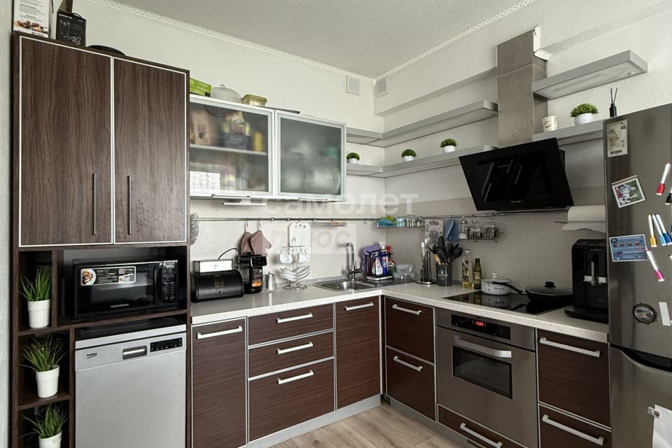 Продаётся 2-комнатная квартира, 57.7 м²