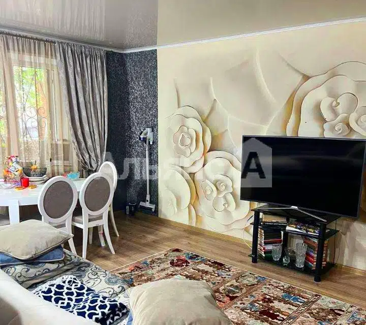 Продаётся 4-комнатная квартира, 120.7 м²