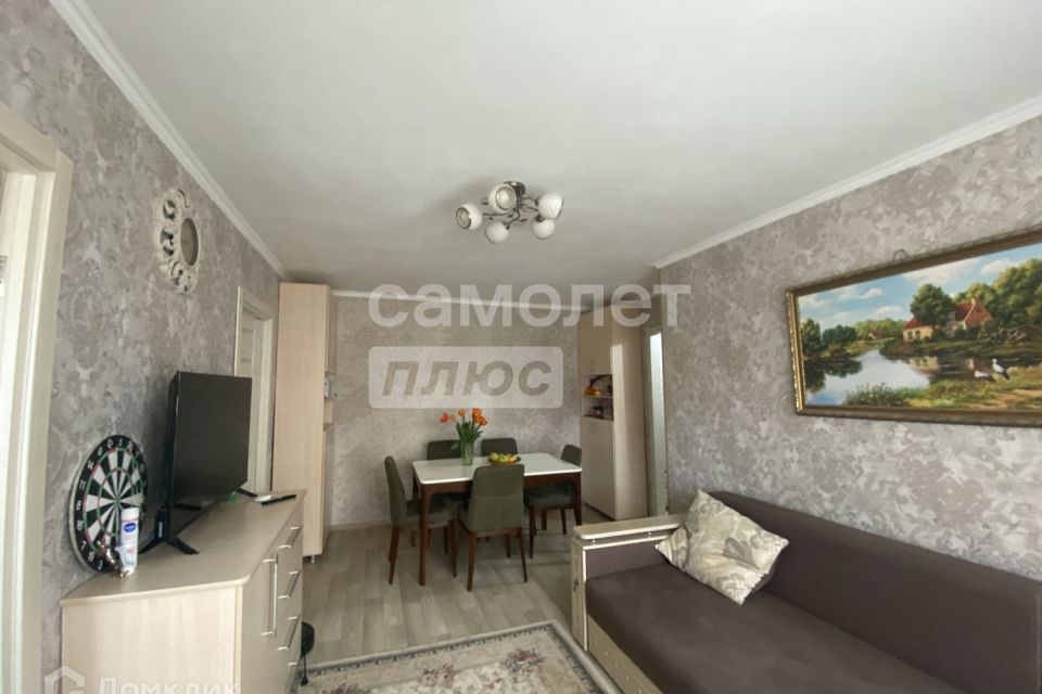 Продаётся 4-комнатная квартира, 62 м²