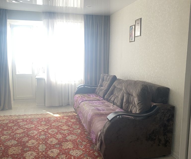 Продаётся 3-комнатная квартира, 50.6 м²