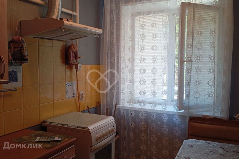 Продаётся 4-комнатная квартира, 73.2 м²
