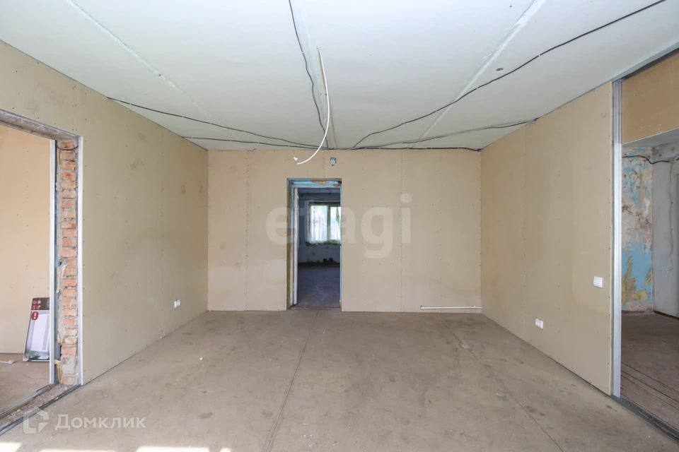 Продаётся 3-комнатная квартира, 105.5 м²