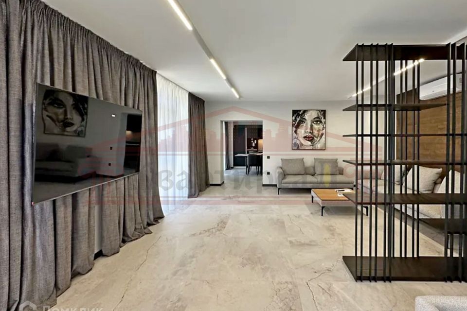 Сдаётся 1-комнатная квартира, 97 м²