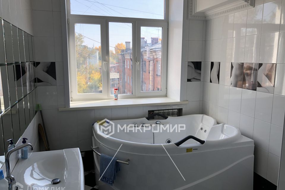 Продаётся 5-комнатная квартира, 172 м²
