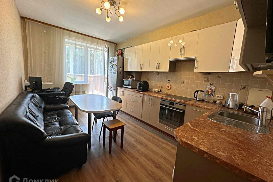 Продаётся 1-комнатная квартира, 42.5 м²