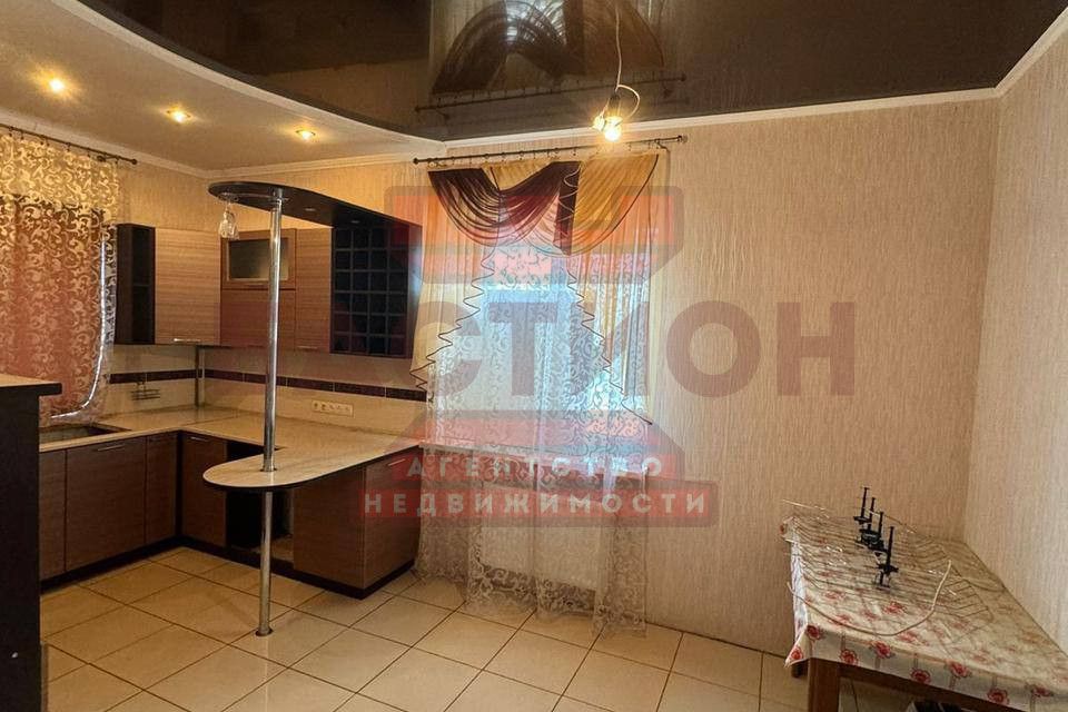 Продаётся 2-этажный дом, 270 м²