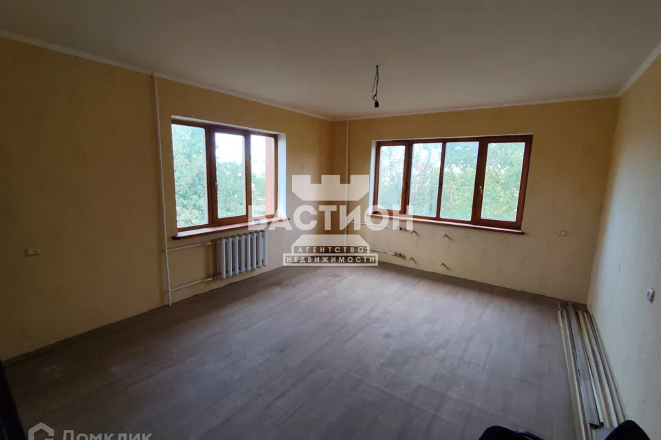 Продаётся 3-этажный дом, 360 м²