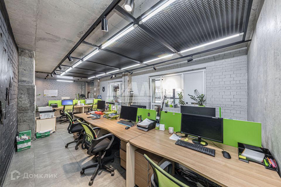 Продаётся 3-комнатная квартира, 102.8 м²