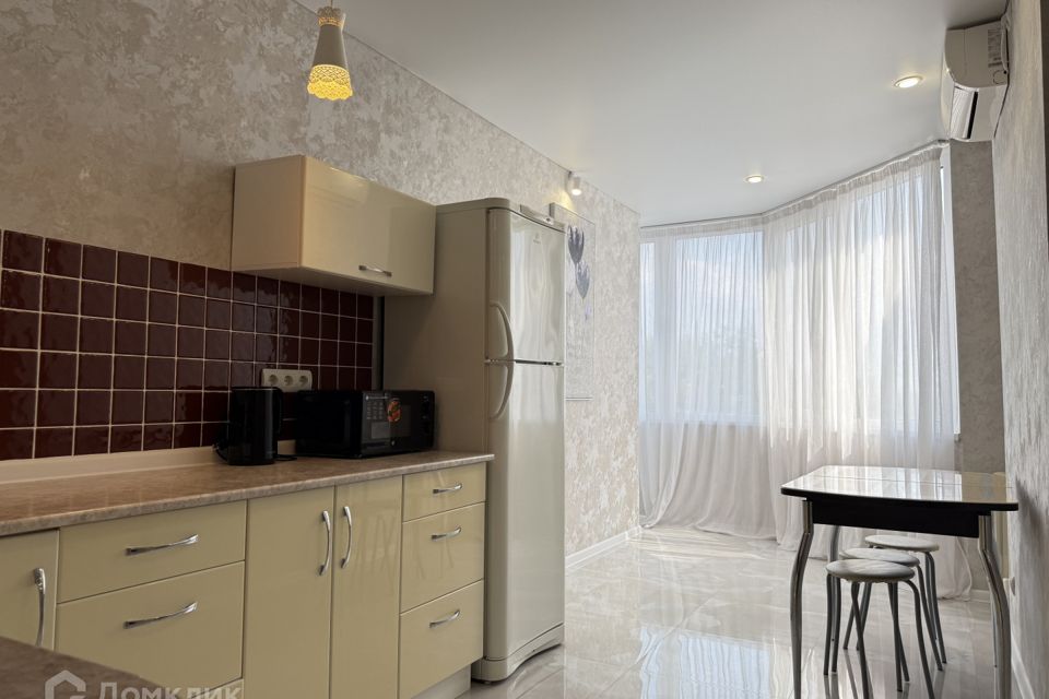 Сдаётся 1-комнатная квартира, 40 м²