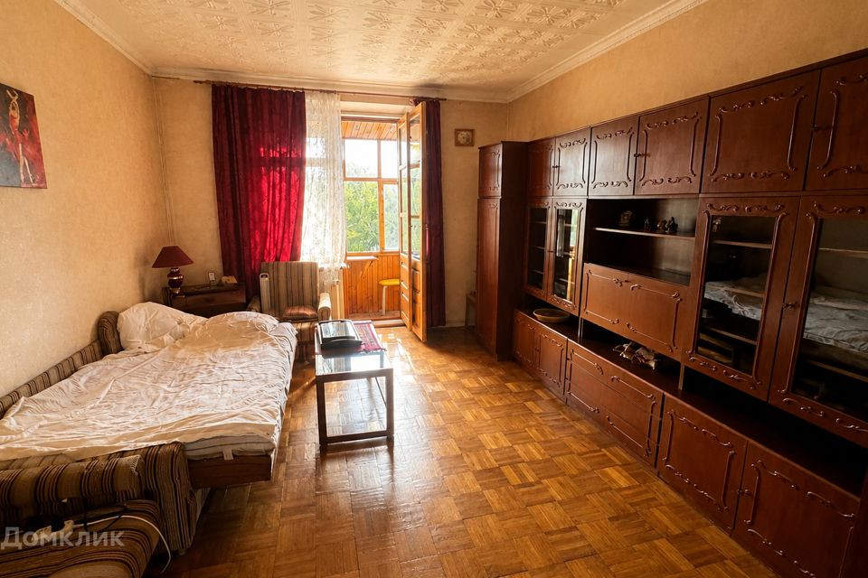 Продаётся 2-комнатная квартира, 60.8 м²