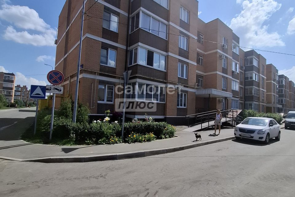 Продаётся 2-комнатная квартира, 71.2 м²