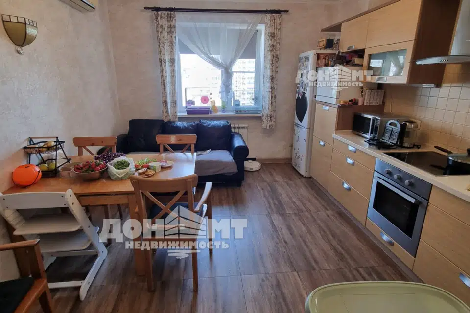 Продаётся 3-комнатная квартира, 104 м²