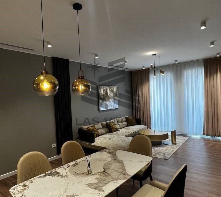 Сдаётся 2-комнатная квартира, 65 м²