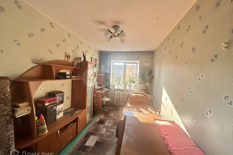 Продаётся 3-комнатная квартира, 58.3 м²