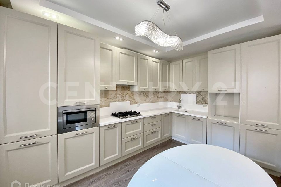 Продаётся 3-комнатная квартира, 89.9 м²