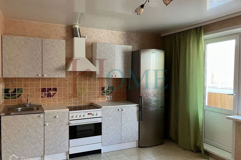 Сдаётся 2-комнатная квартира, 75 м²