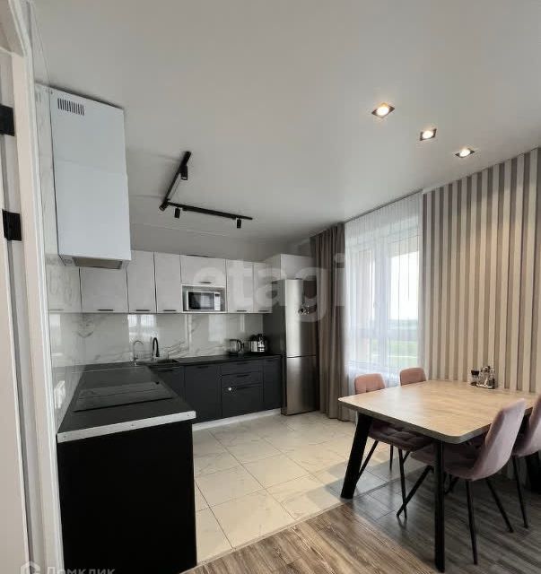 Продаётся 2-комнатная квартира, 67.8 м²