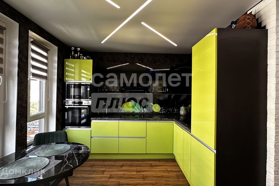 Продаётся 2-комнатная квартира, 69.7 м²