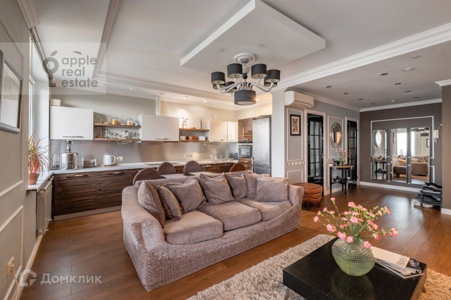 Сдаётся 2-комнатная квартира, 90 м²