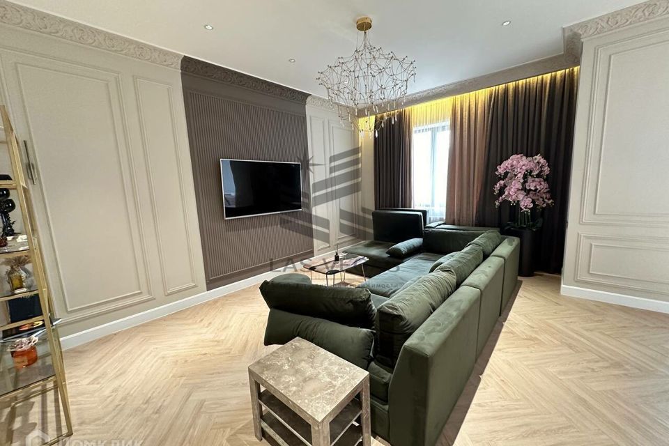 Сдаётся 2-комнатная квартира, 81 м²