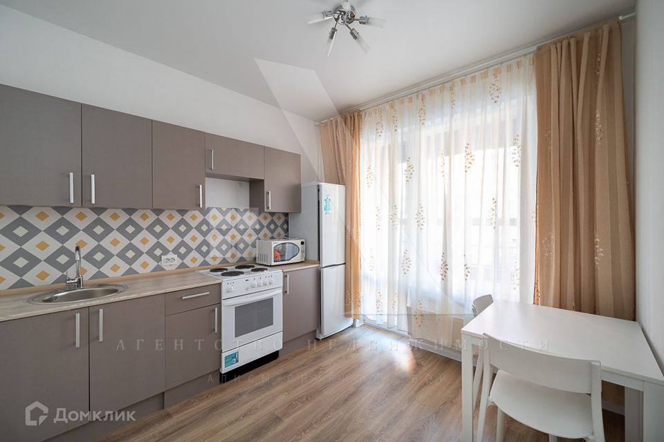 Сдаётся 1-комнатная квартира, 38 м²