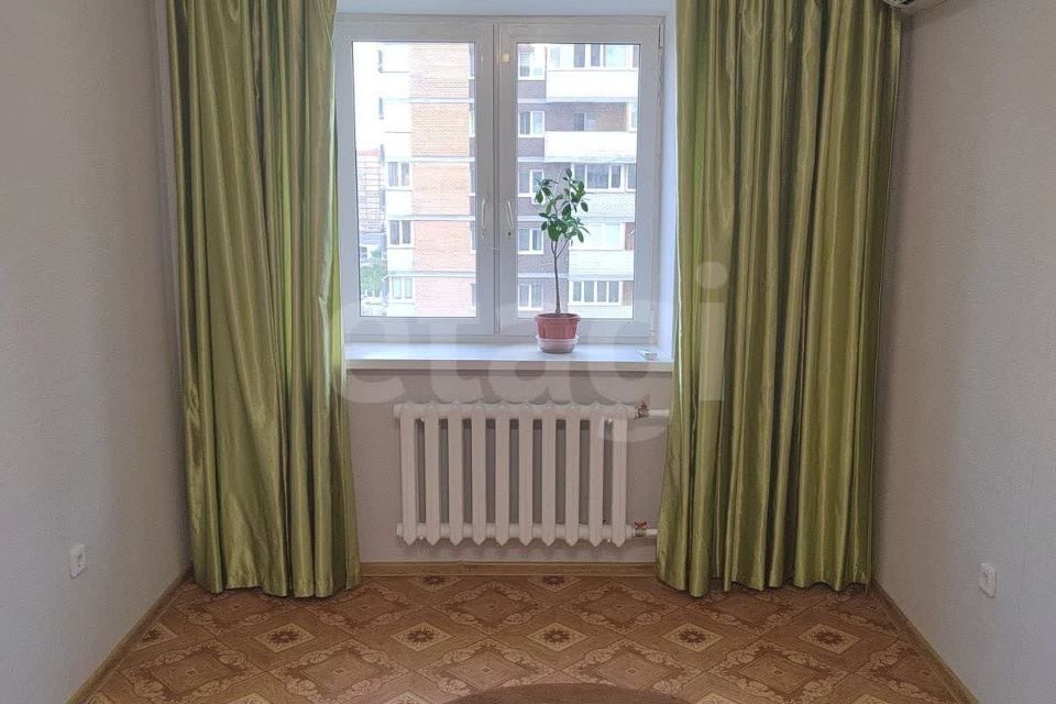 Продаётся 1-комнатная квартира, 42.8 м²