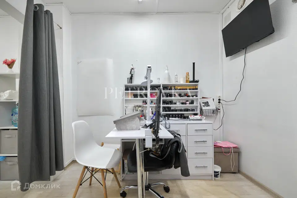 Продаётся помещение своб. назначения, 219 м²