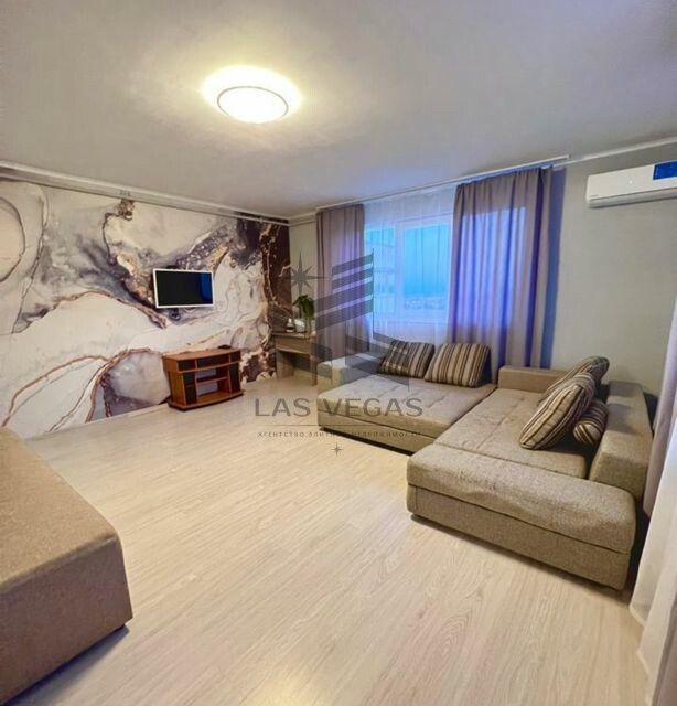 Сдаётся 2-комнатная квартира, 68 м²